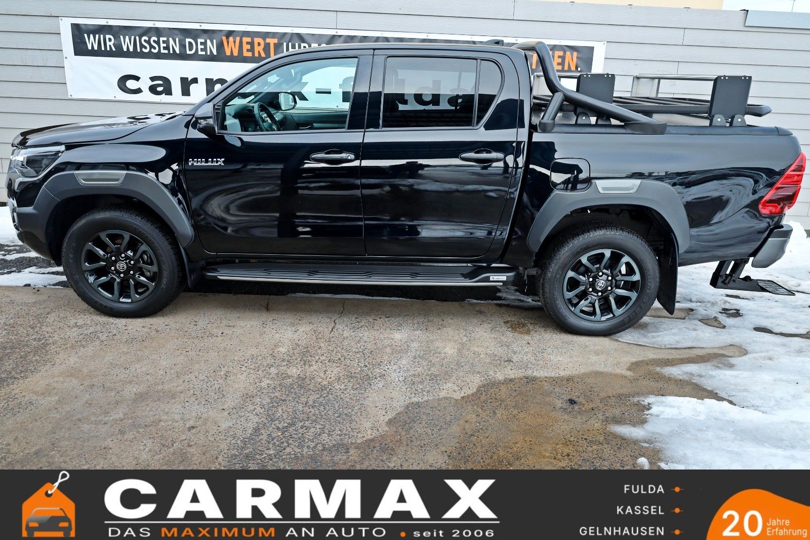 Fahrzeugabbildung Toyota Hilux 2.8 D-4D Invincible, Rollbügel, Rollo, AHK