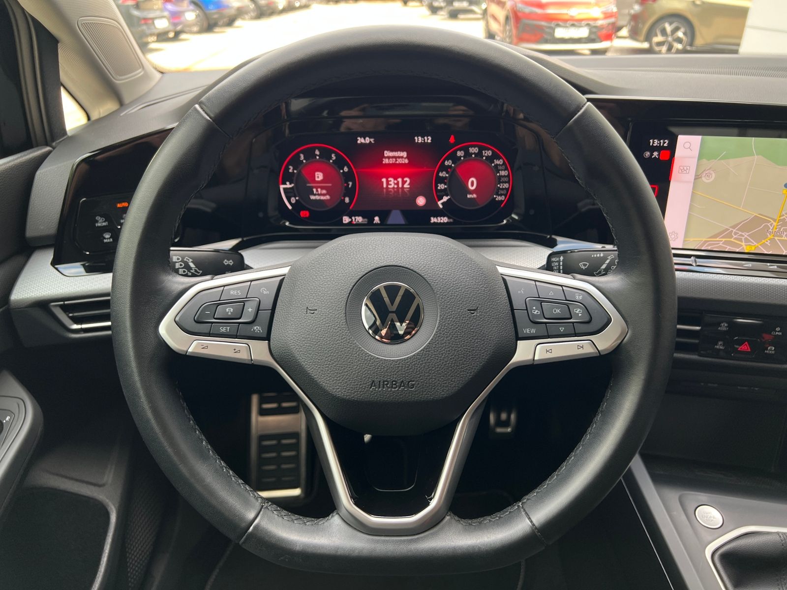 Fahrzeugabbildung Volkswagen Golf VIII Active 1.5 TSI OPF *Garantie, IQ-Drive