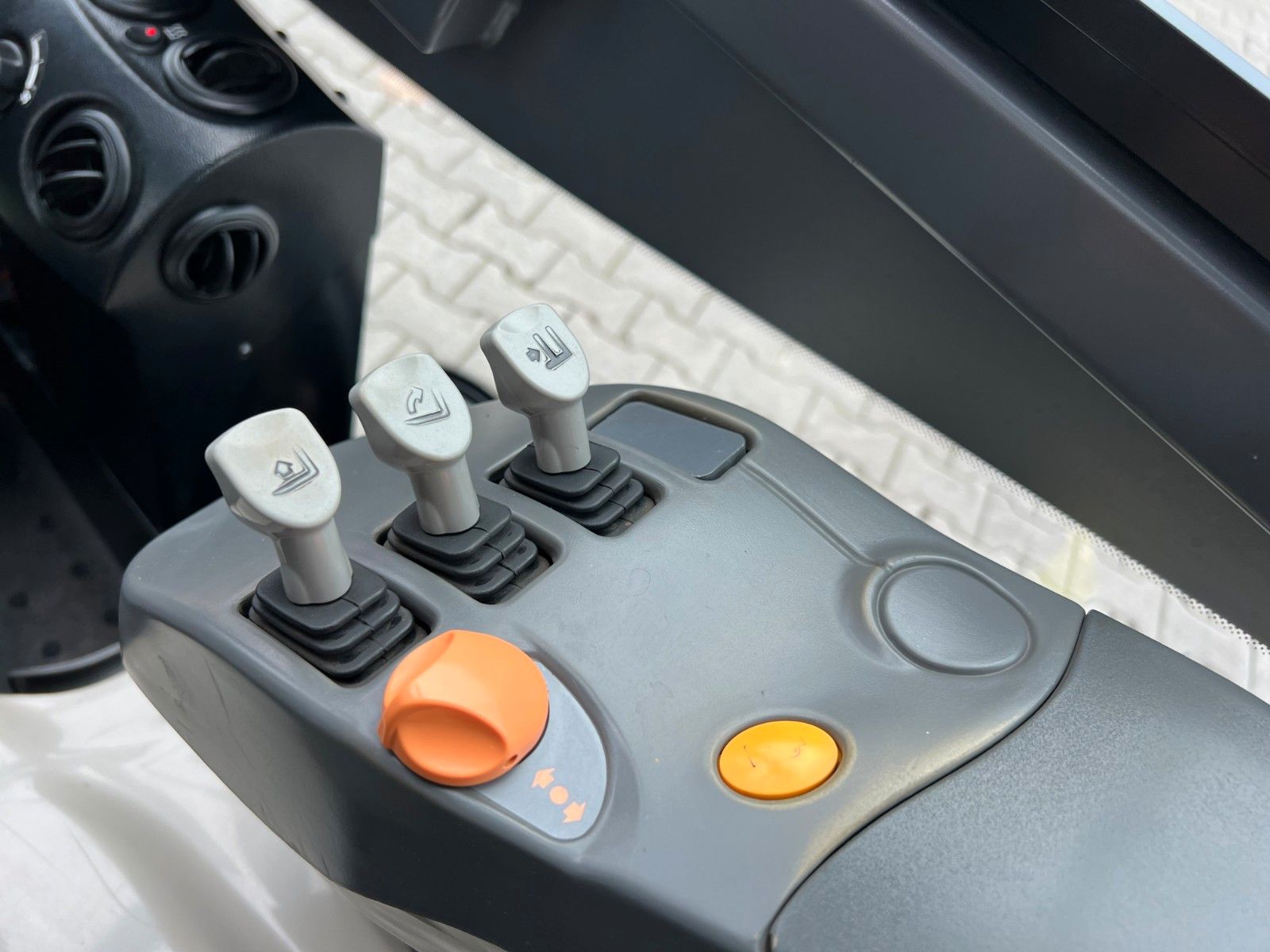 Fahrzeugabbildung Crown SCT6020-1.3 /Triplex: 4.30m / SS / 2.090h!