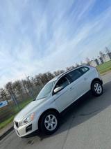 Volvo XC60 2.4D AWD AHK  - Volvo XC60 aus 2010: Awd