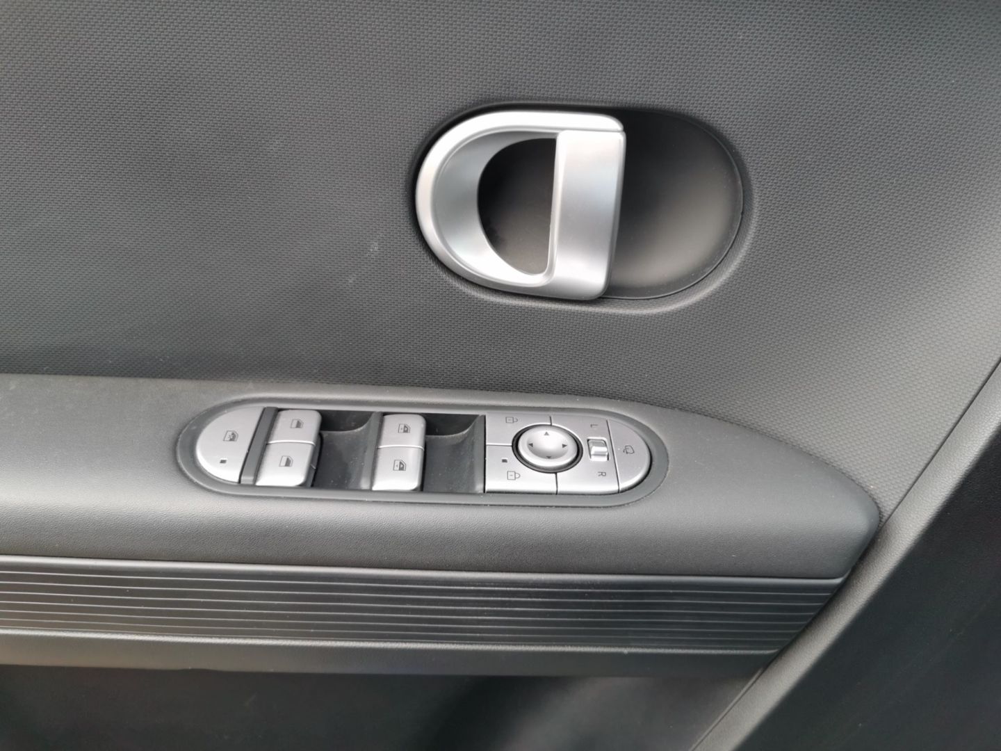 Fahrzeugabbildung Hyundai IONIQ 5 Dynamiq 77kWh Assist-Paket+LED+Park-Pake