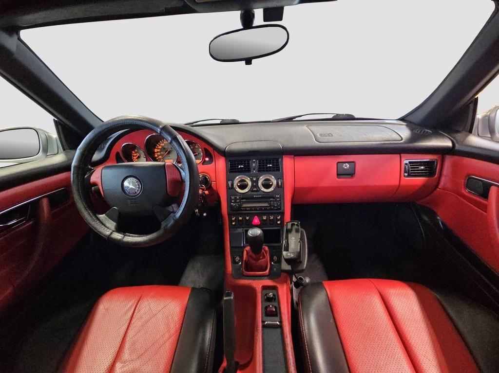 Mercedes-Benz SLK 230