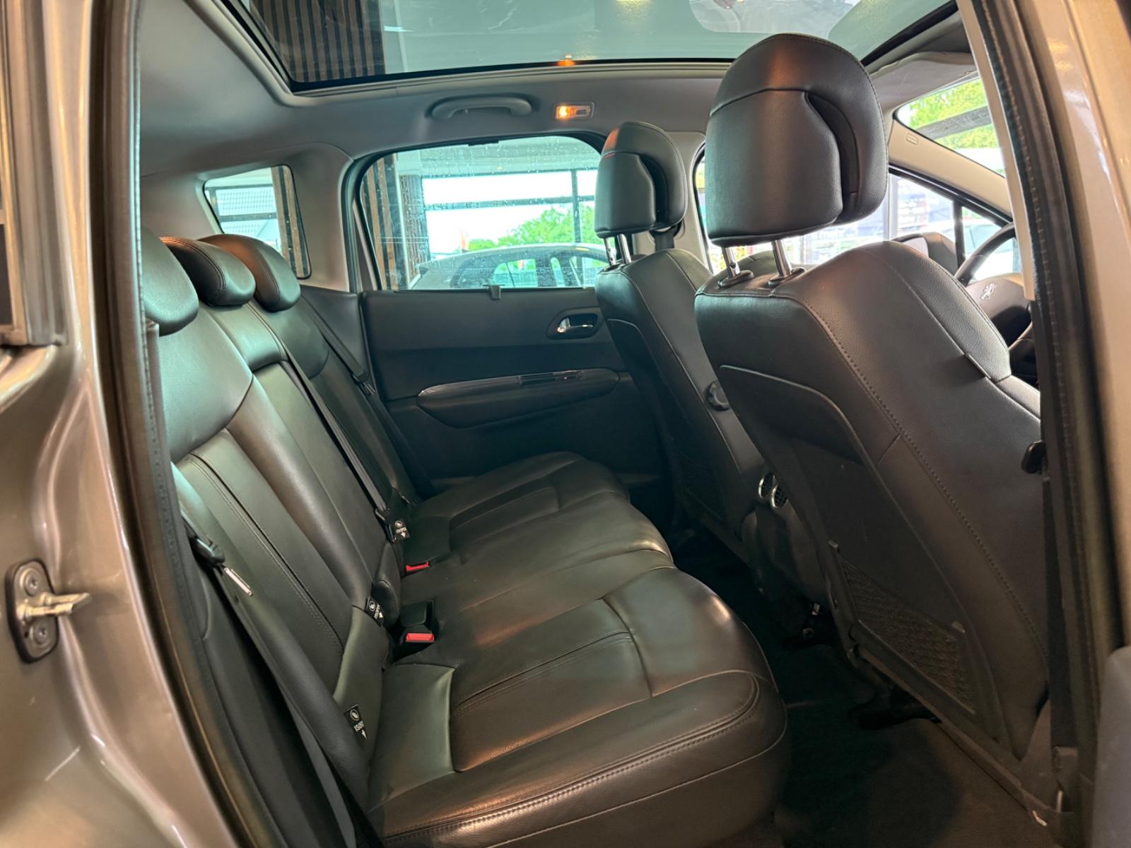 Peugeot 3008 Allure AUTOMATIK!! LEDER/PANORAMADACH/XENON