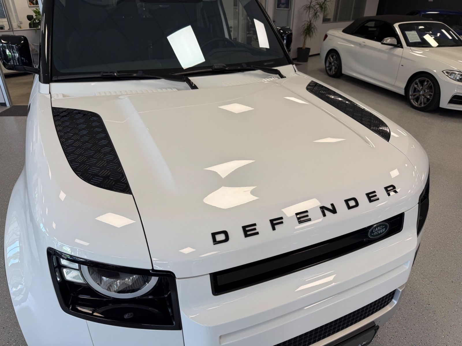 Land Rover Defender 90 3.0 D200|Faltdach|AHK|Design-P.|360° foto 9