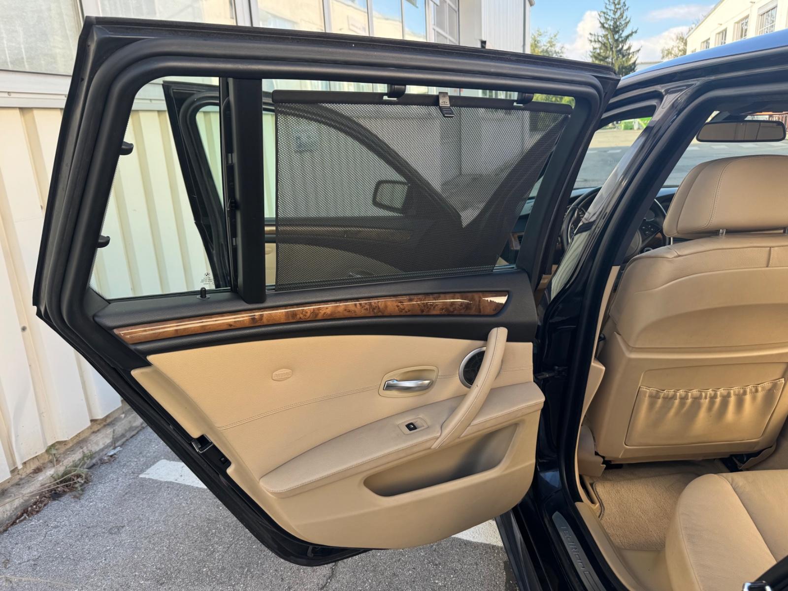BMW 530 iA Touring 272 ch • BVA • Pack M • Cuir • Toit Ouvrant