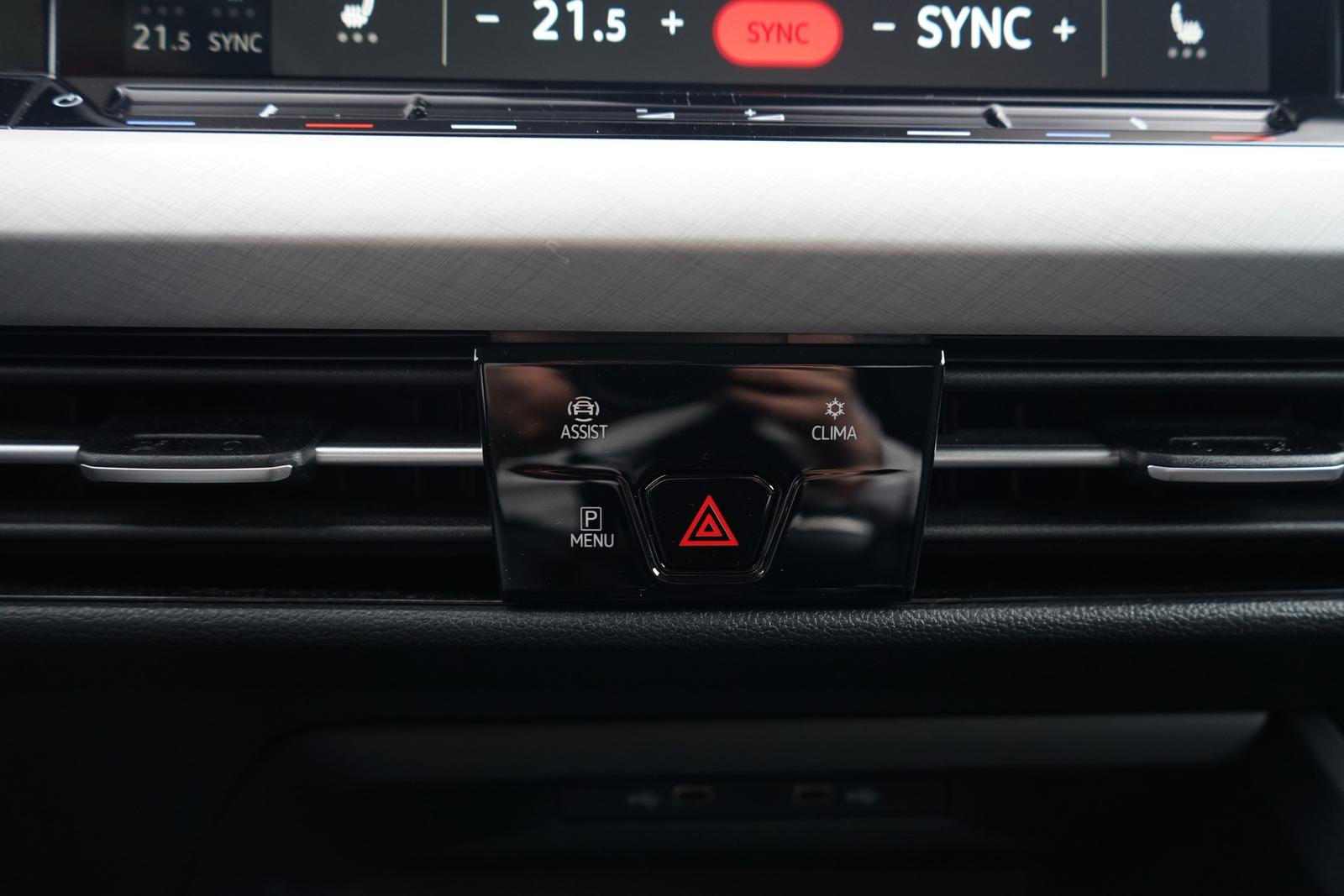 Volkswagen Golf VIII 1.5 TSI Life LED Navi App-Connect DAB, миниатюра 18