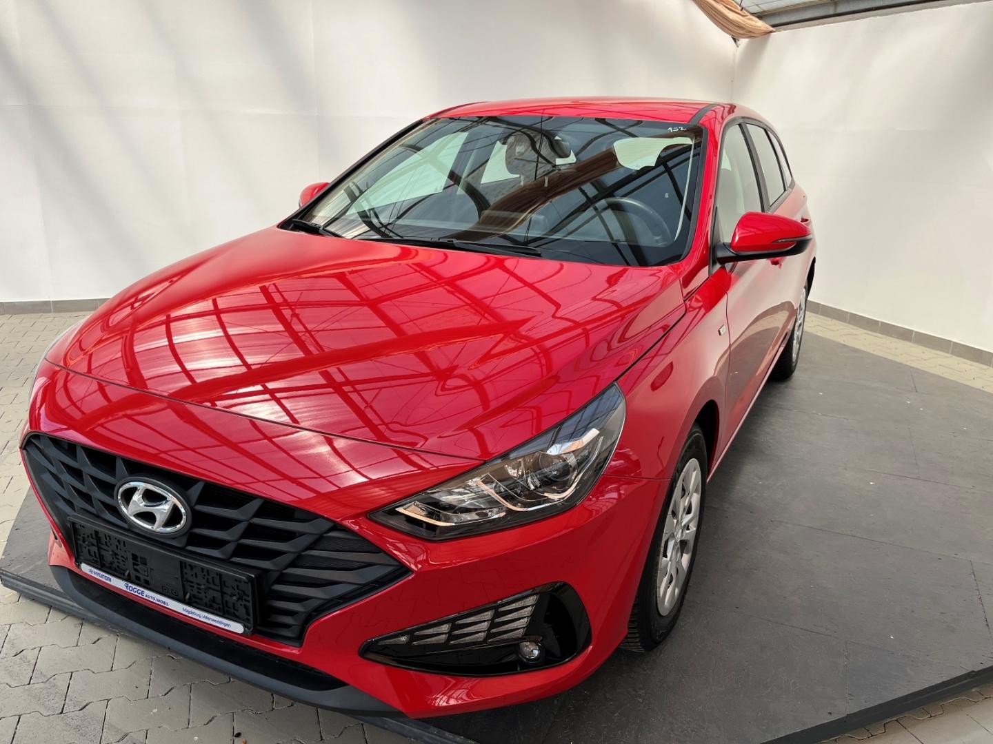 Hyundai i30 Select Mild-Hybrid FL Kombi (MJ22) 1.0 Benzi