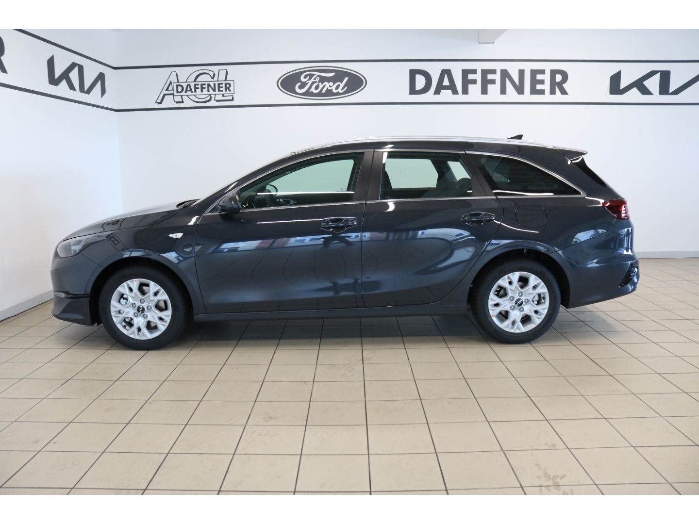 Fahrzeugabbildung Kia Ceed_sw Vision Kamera Navi SHZ PDC Tempomat