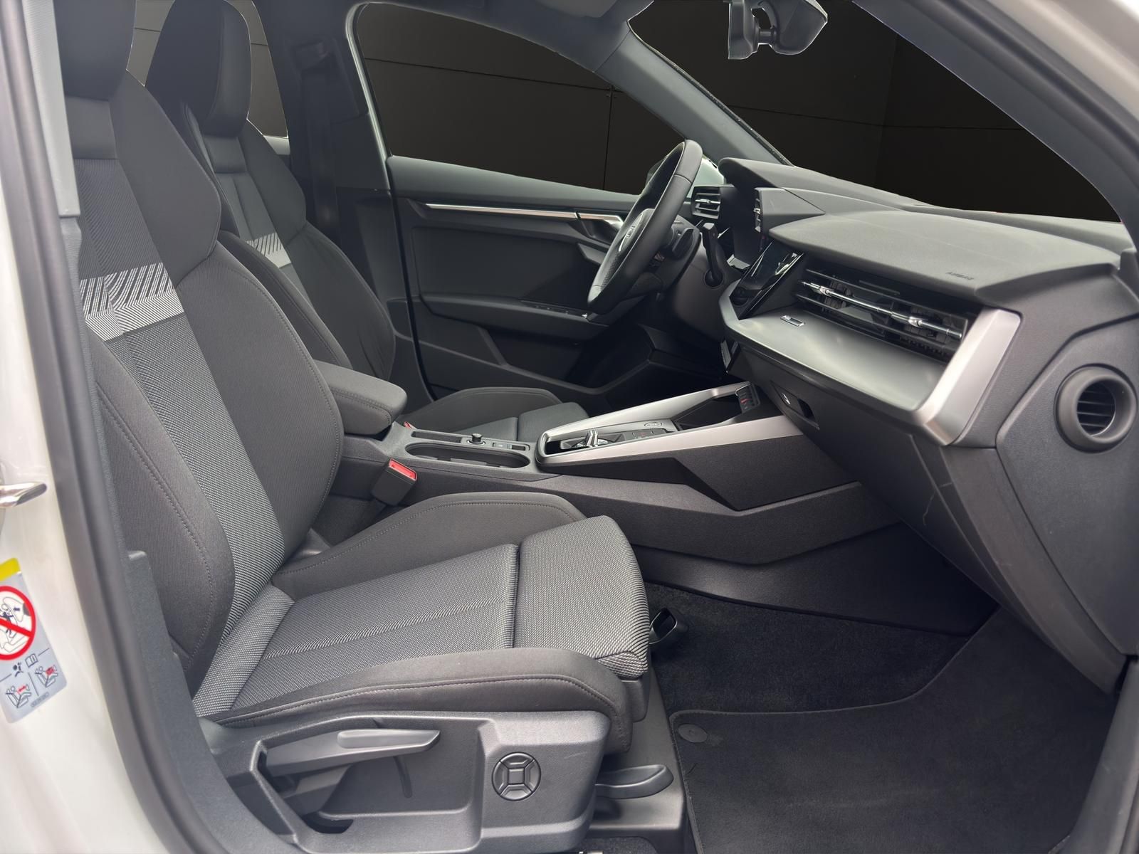 A3 35 TFSI advanced S-Tronic 1.5  RFK SHZ ACC