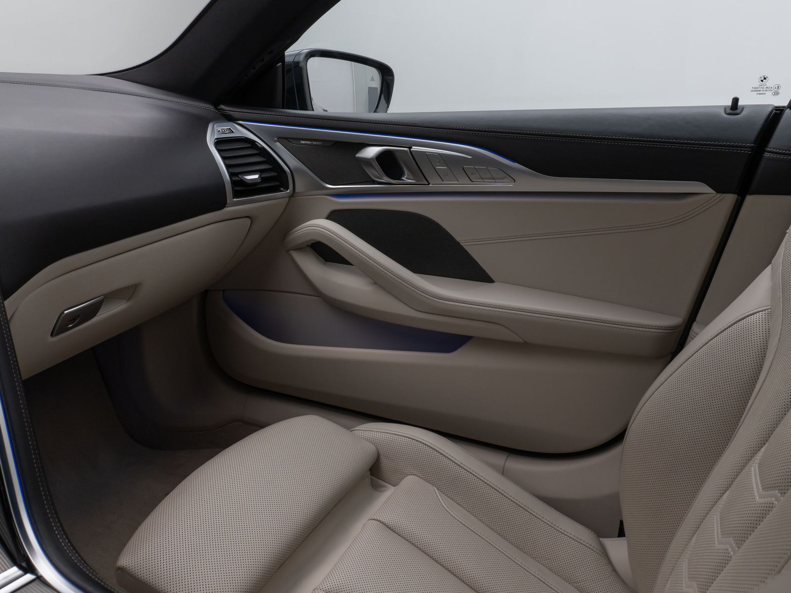 Fahrzeugabbildung BMW 840d xD Gran Coupè Laser 360°HUD SoftCl DisplKey