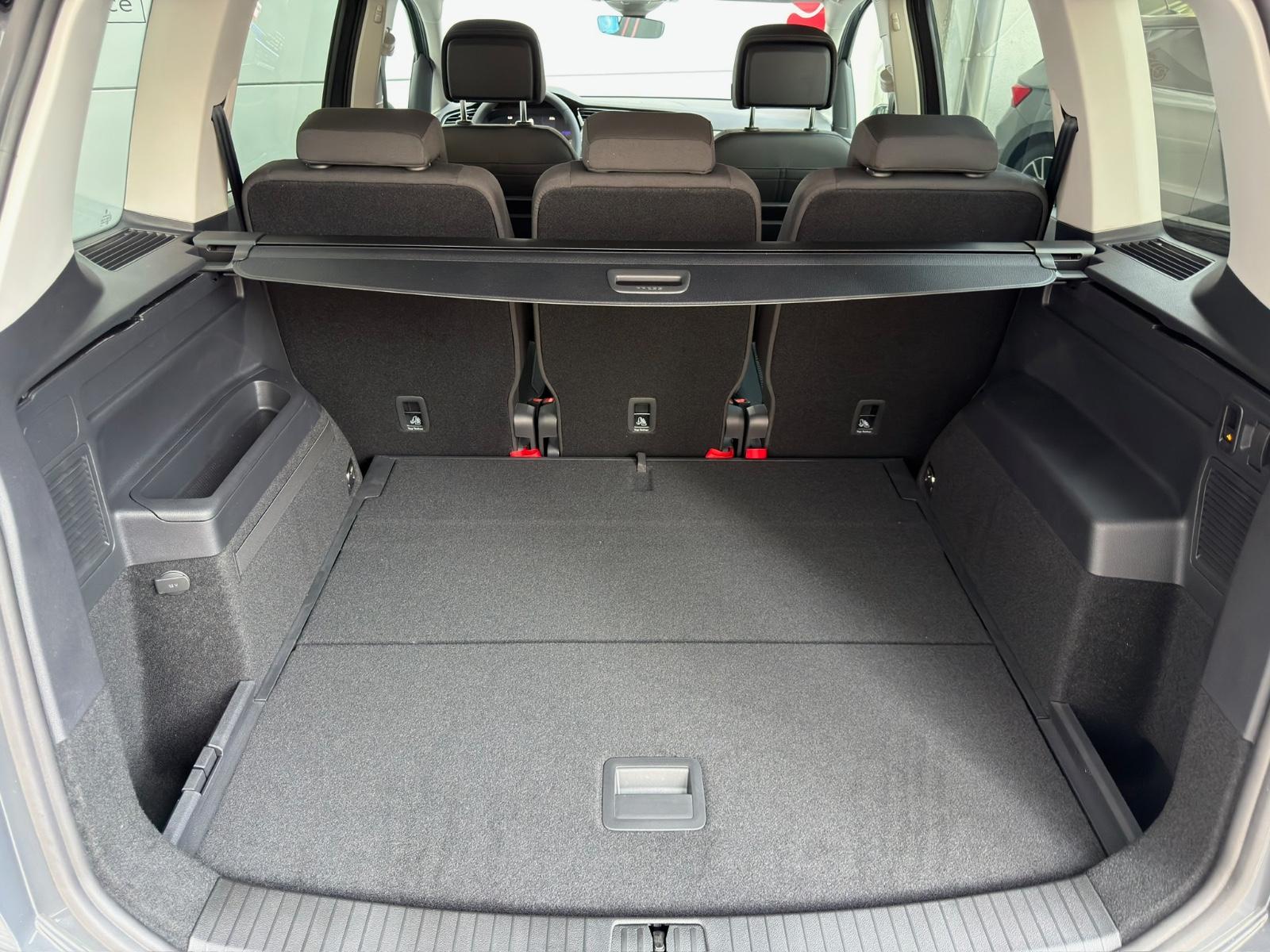 Volkswagen Touran Comfortline#3J.Gara#App#Navi#AHK#LED#SHZ