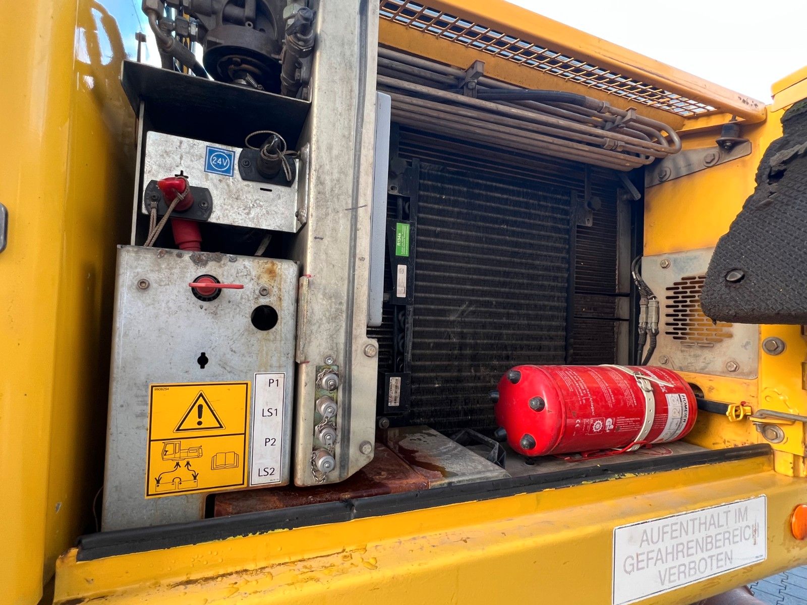 Fahrzeugabbildung Liebherr A 900 C ZW Litronic / 19.393 h / 2011