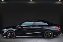 MERCEDES-BENZ CLA 45 AMG 4Matic*Bi-Xenon*Kamera*Navi*18"*
