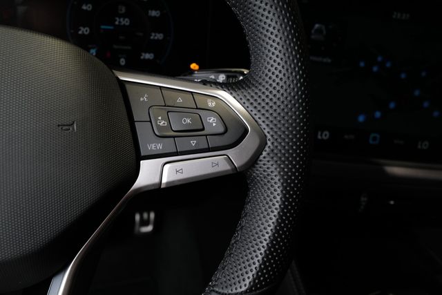 Volkswagen Touareg 3.0TDI R-Line Allradlenk AHK StdHz Keyle