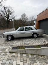 Mercedes-Benz 300 - Mercedes-Benz 300 mit Benzin-Antrieb: Limousine