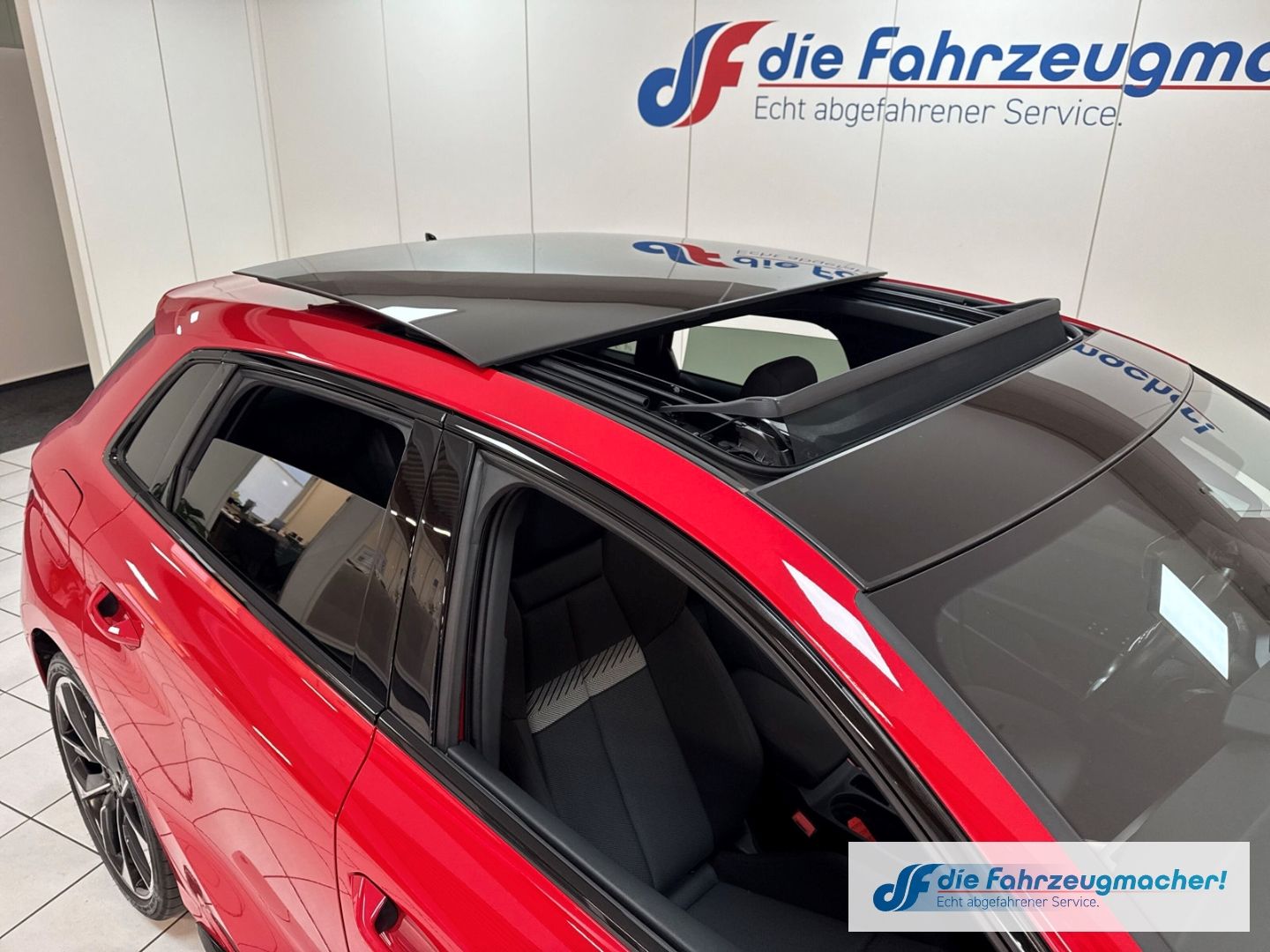 Fahrzeugabbildung Audi A3 Sportback 40 TFSI quattro S line El. Panodach