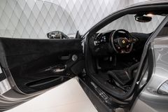 488 Pista GREY/BLACK CARBON LIFTING SYSTEM