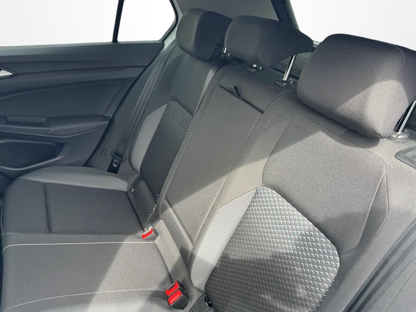 Volkswagen Golf VIII 1.5 TSI "ACTIVE" *STDHZG*LED*NAVI*HUD*, миниатюра 9