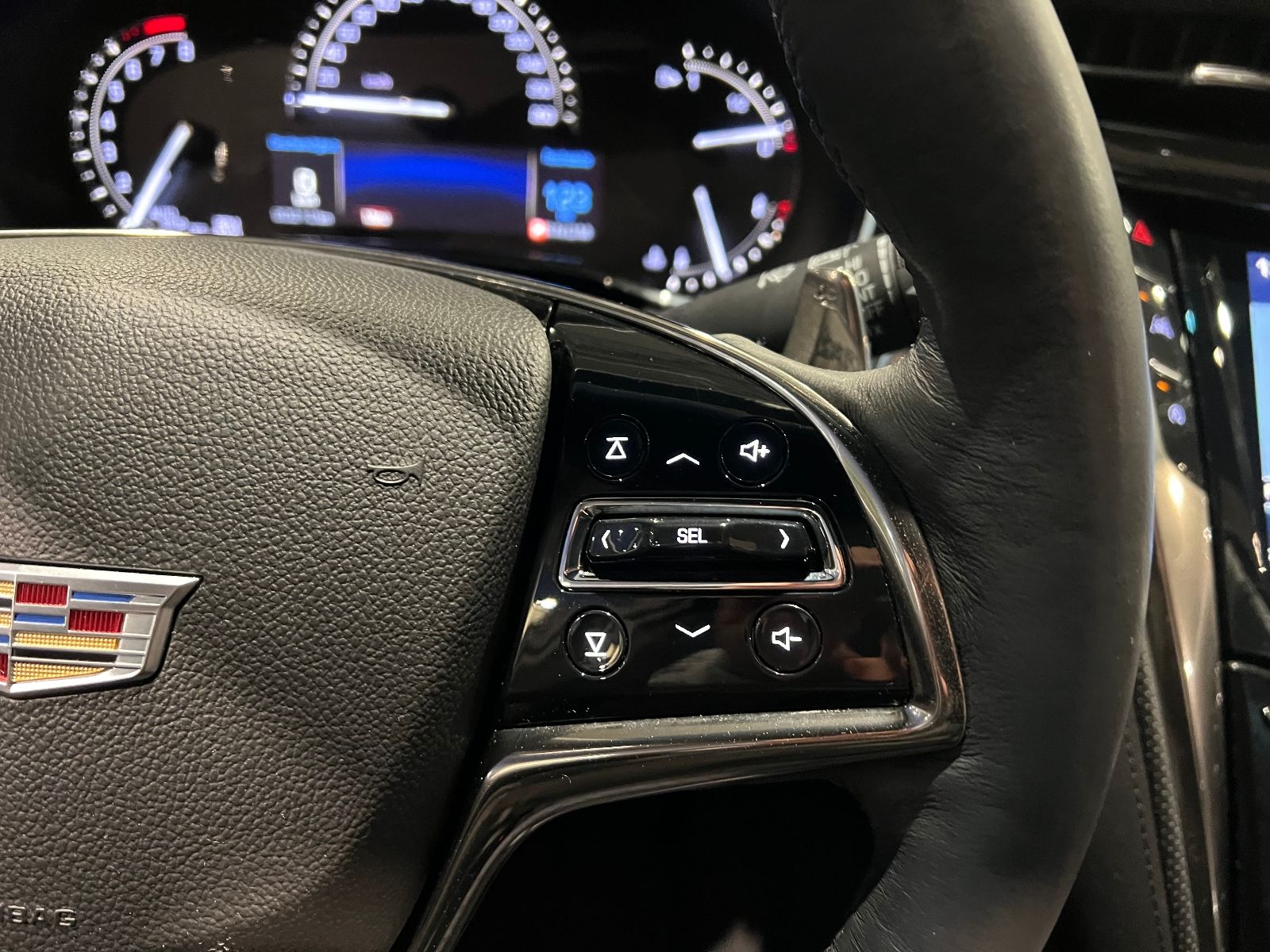 Fahrzeugabbildung Cadillac CTS Luxury PANO XEN NAVI - DEUTSCHES AUTO