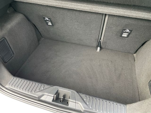 Fahrzeugabbildung Ford Fiesta 1.0 EcoBoost Cool & Connect Sitzheizung,