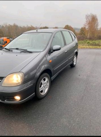 Nissan Almera Tino 1.8 Benzin