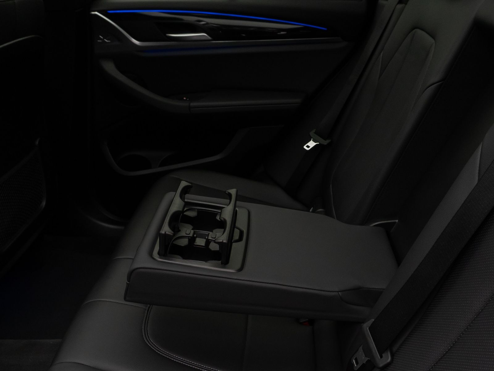 Fahrzeugabbildung BMW X3 xD20d M Sport Panoram 360°DAB Lenkrhz Komfort