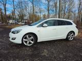 Opel Astra Sports Tourer 1.4 T Design Edition 103... - Opel Astra: Design Edition