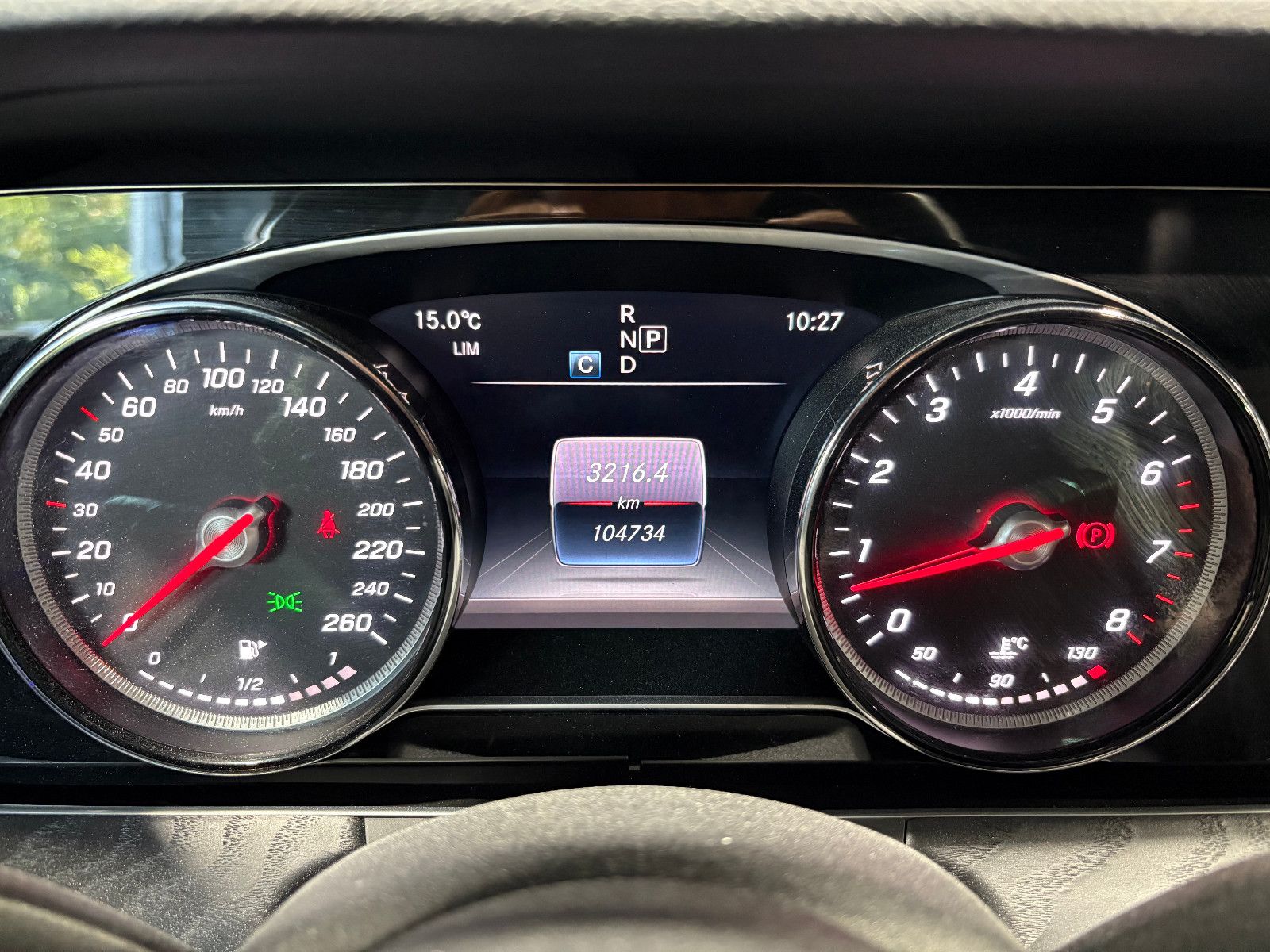 Fahrzeugabbildung Mercedes-Benz E 200 Lim./PANO/AMBIENTE/APPLE/SHZ/KLIMA/