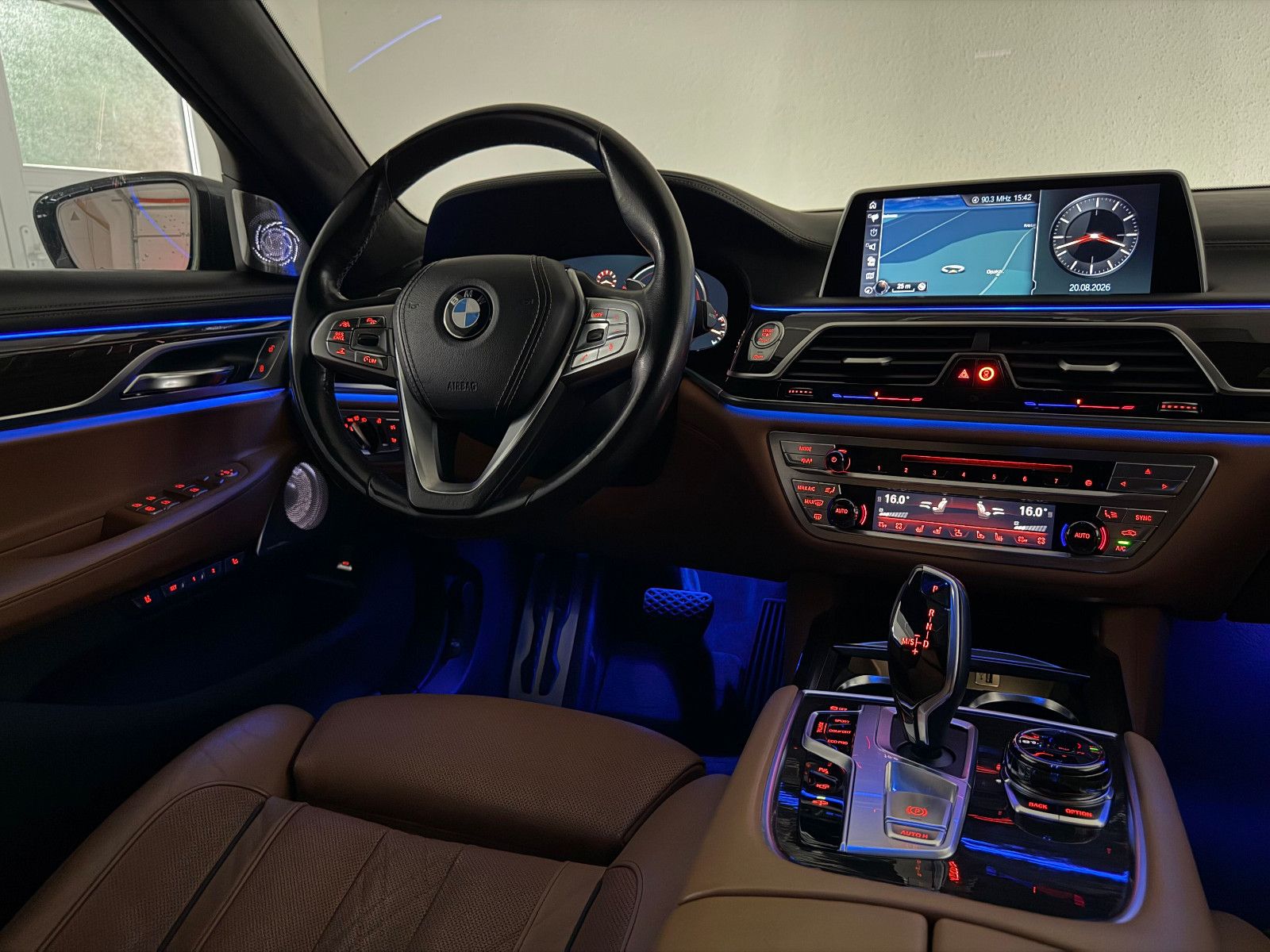 Fahrzeugabbildung BMW 740 d xDrive/MASSAGE/HuD/B&W/LASER/TV-FUNKTION