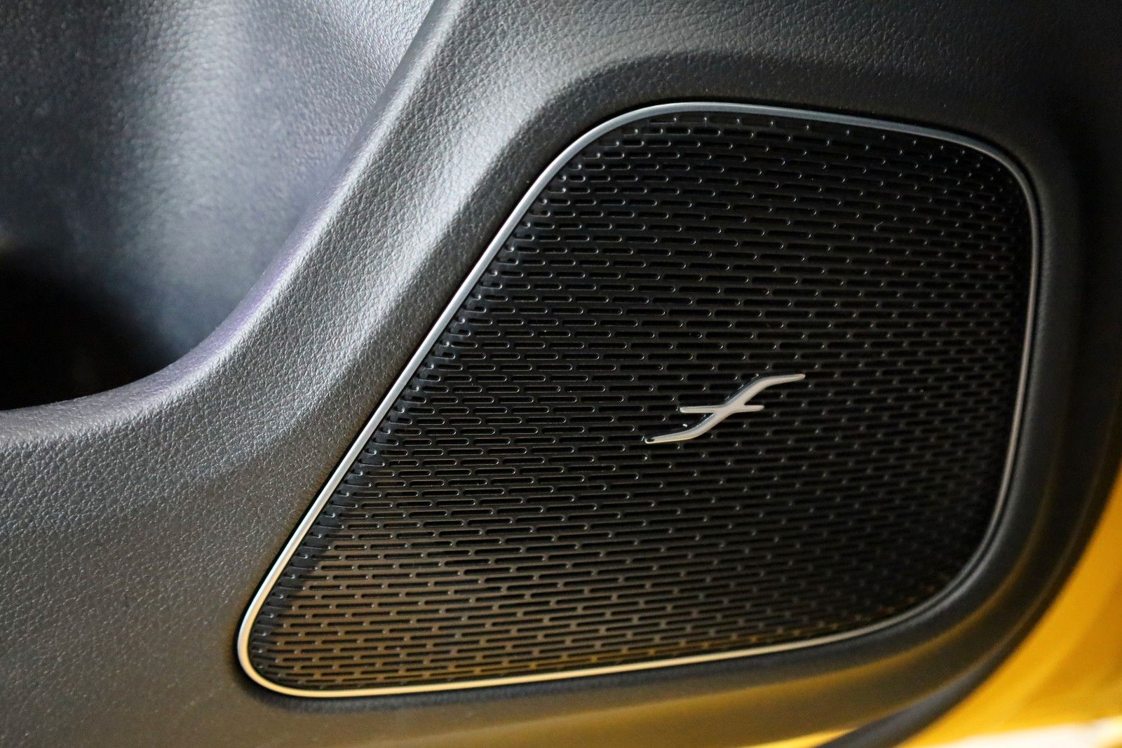Fahrzeugabbildung Mercedes-Benz CLA 200d SB AMG Leder,Navi,LED,ACC,Burmester,360