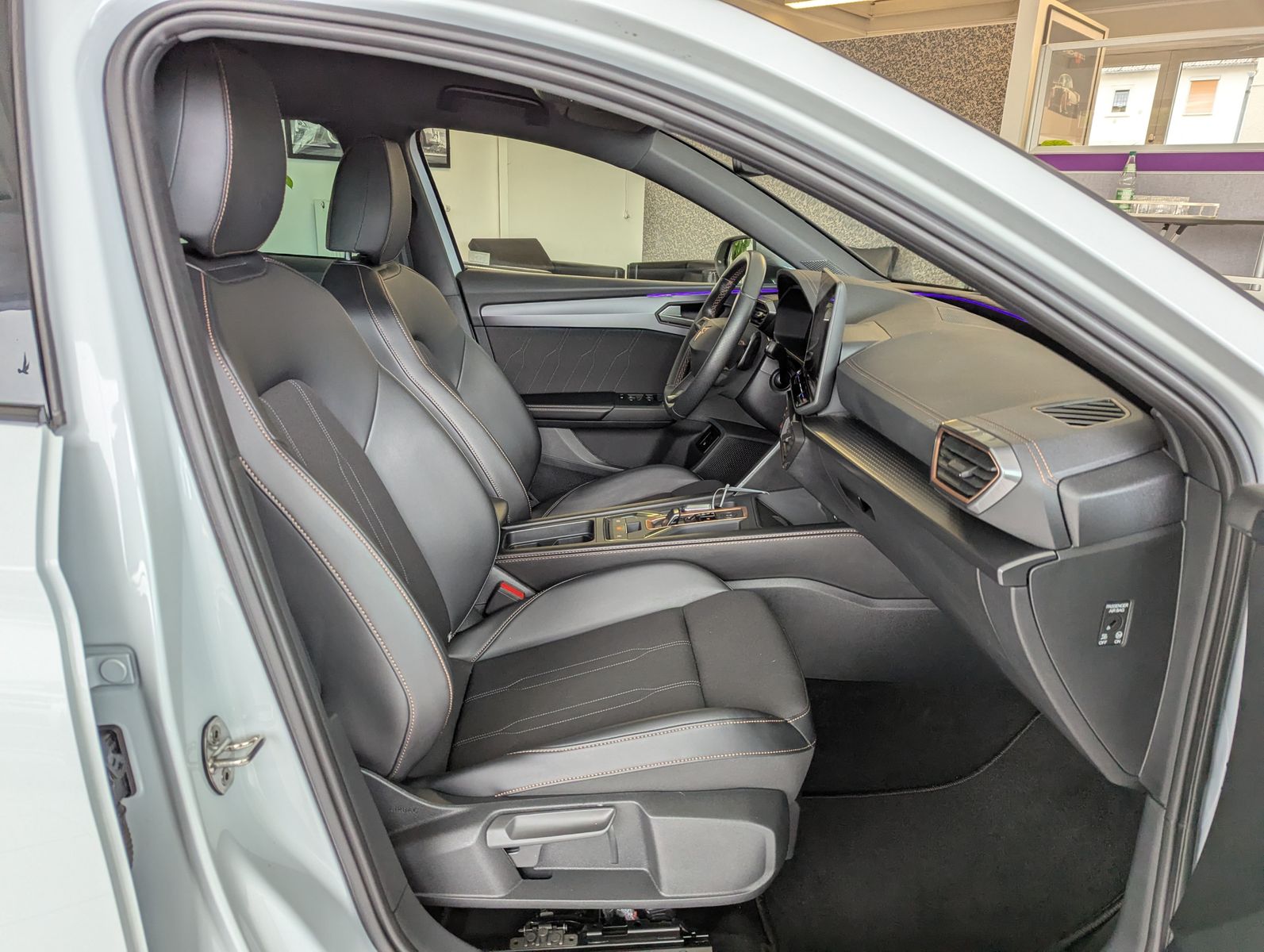 Fahrzeugabbildung CUPRA Leon 1.5 eHybrid Matrix Edge-Intelligent SoH100%