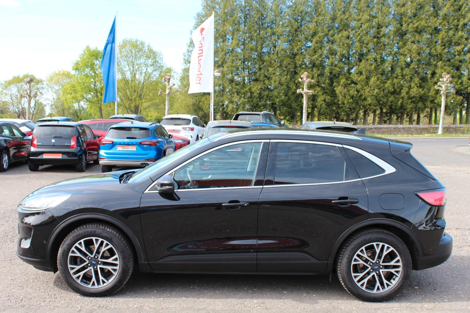 Ford Kuga 2.0 Ecobl. 4x4 Auto  Titanium*Pano