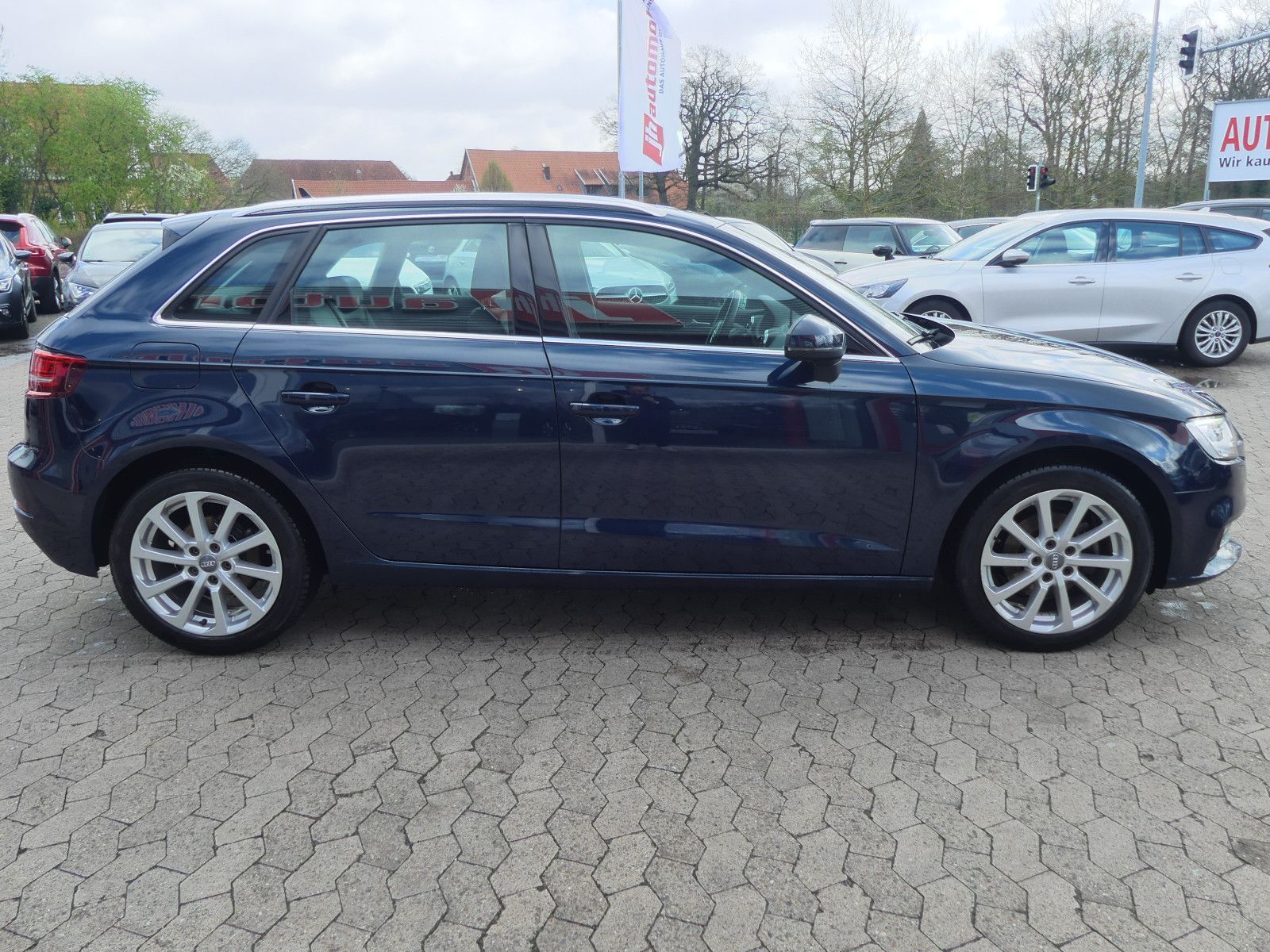 Audi A3 Sportback 30 TDI design Navi*SHZ*LED*ab 199€ foto 7