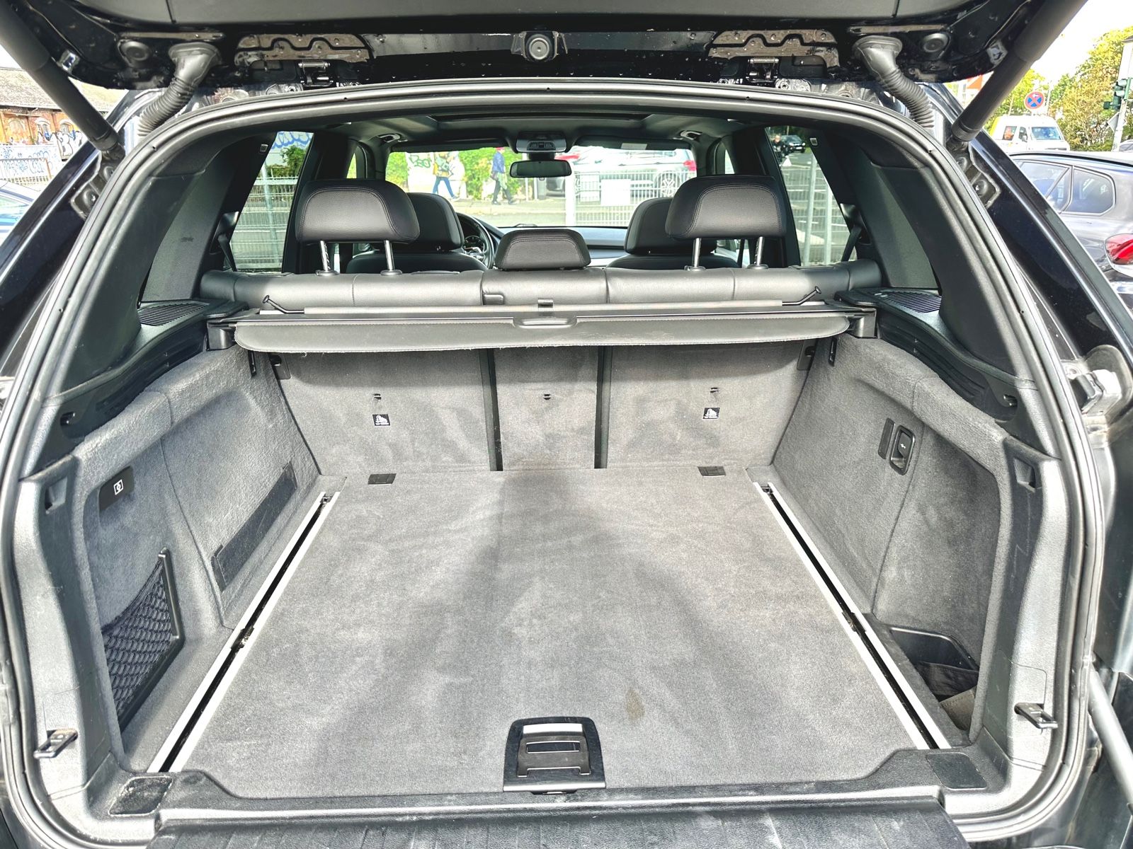 Fahrzeugabbildung BMW X5 M50 M SPORTPAKET*PANO+AHK*