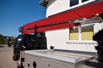 Mitsubishi Fuso AMAK 65E -  Vollelektrisch im Kranbetrieb