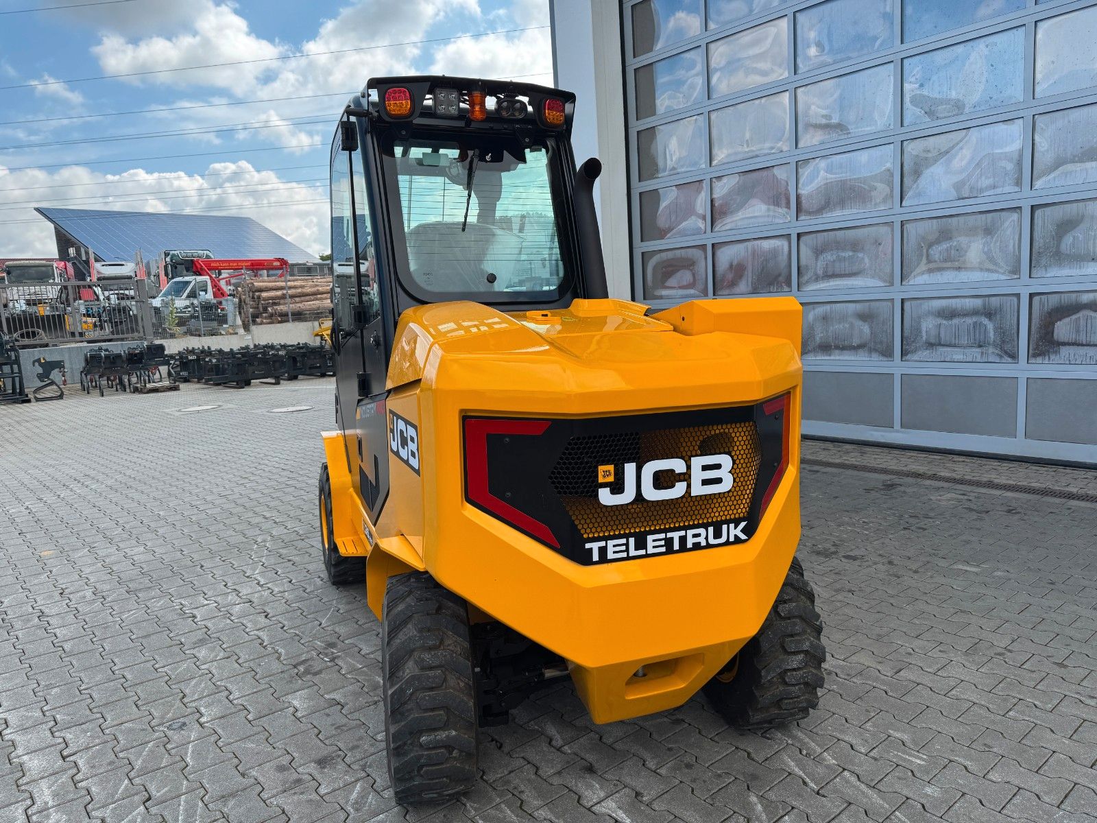 Fahrzeugabbildung JCB TLT 35-26D 4WD Teletruck / nur : 143h!! / SS