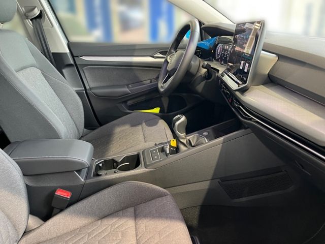 Fahrzeugabbildung Volkswagen Golf 1.5 TSI LIFE NAVI GJR LED KAMERA