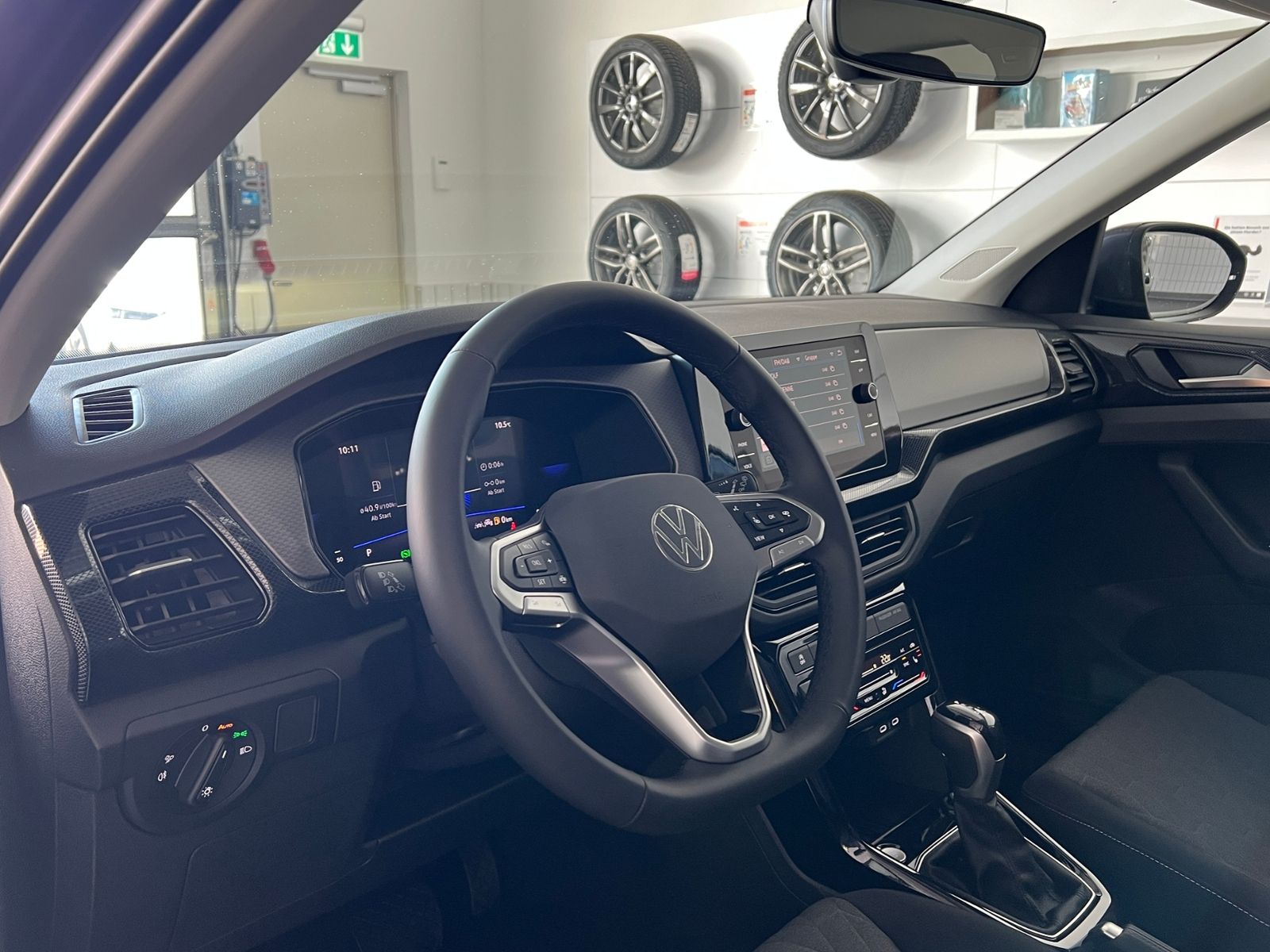 Fahrzeugabbildung Volkswagen T-Cross Life 1.0 TSI DSG *LED, App-Connect, 17"-