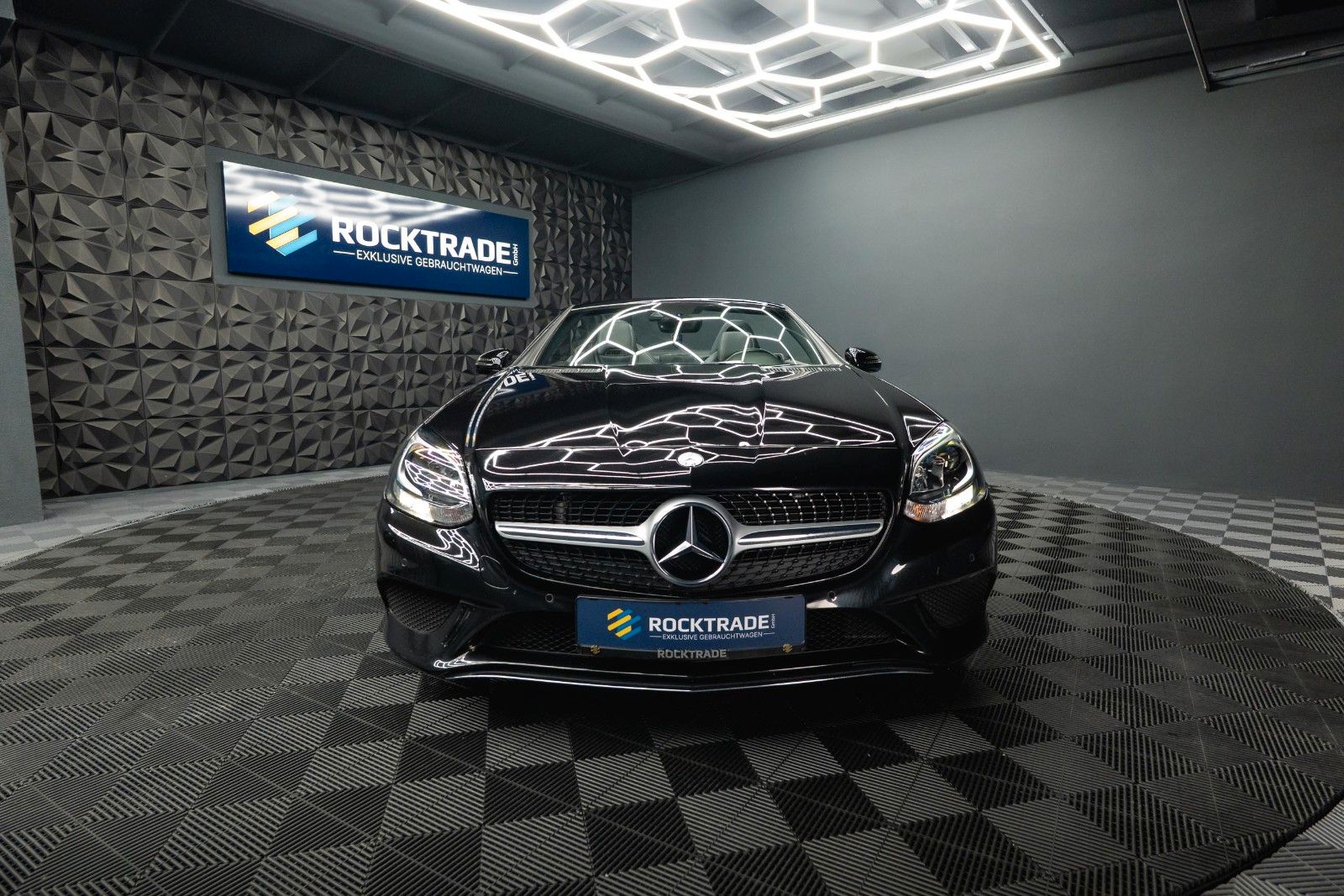 Fahrzeugabbildung Mercedes-Benz SLC 200 Roadster Sport *Sportabgas*Pano*Navi*