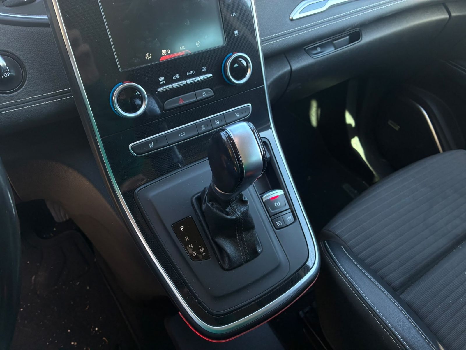 RENAULT Scenic Scenic IV Grand Aut.BOSE Edition*Leder*Navi*LED*, Ansicht 20