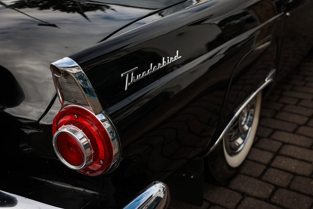 Ford Thunderbird