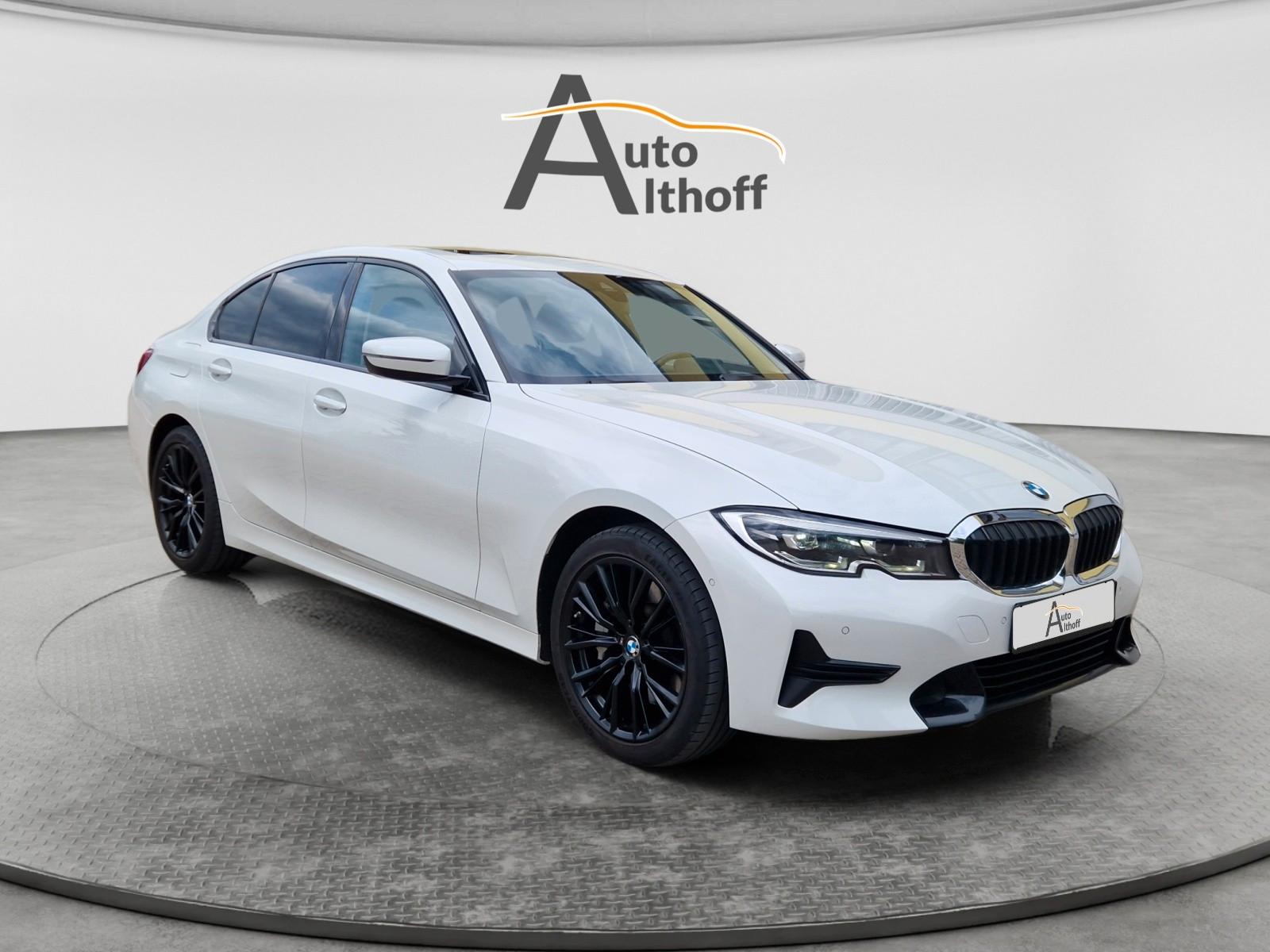 BMW 330 i Lim. Sport Line LED KAM SHZ PDC NAV SDACH