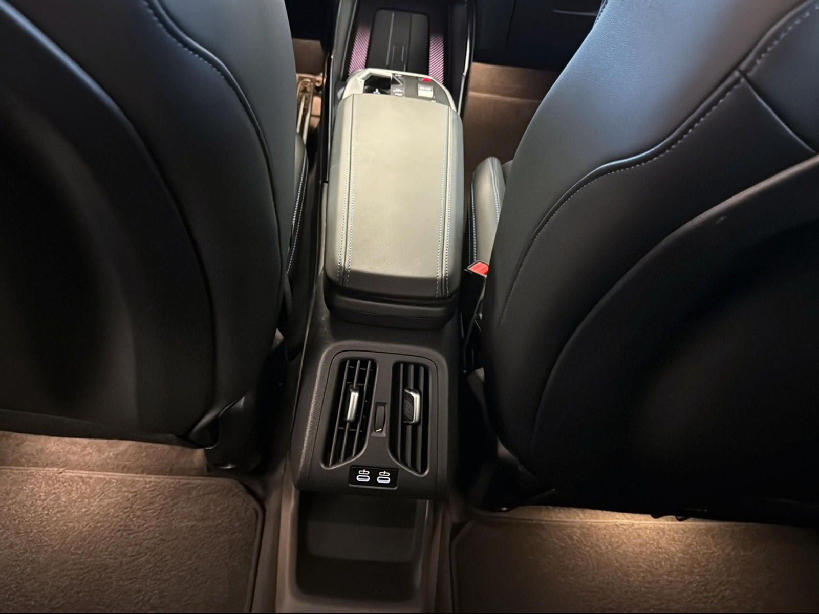 BMW iX1 - Bild 21
