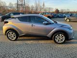 Toyota C-HR 2.0-l-VVTi Hybrid Team D. Navi Lenkr.Hg. - gebrauchte Toyota C-HR aus dem Jahr 2021