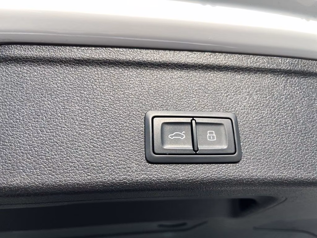 Audi A4 Avant 50 TDI quattro S line Navi Pano Matrix 