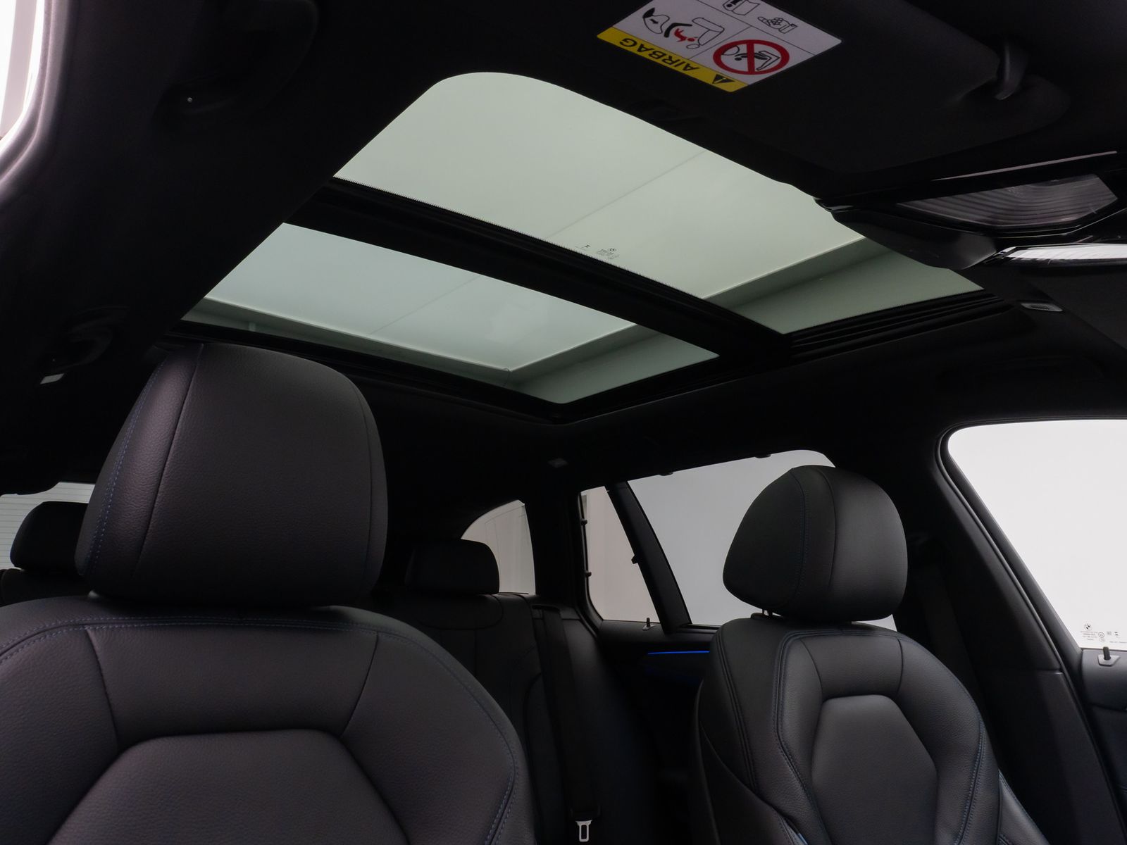 Fahrzeugabbildung BMW 530d xD M Sport Panorama Laser 360°HUD DAB H/K