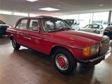 Mercedes-Benz W123 240d  Automatik 2.Hd. - Mercedes-Benz W123 mit Diesel-Antrieb