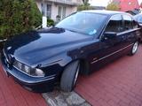 BMW 528 i E 39 6 Zylinder  - BMW 528: E39 528i
