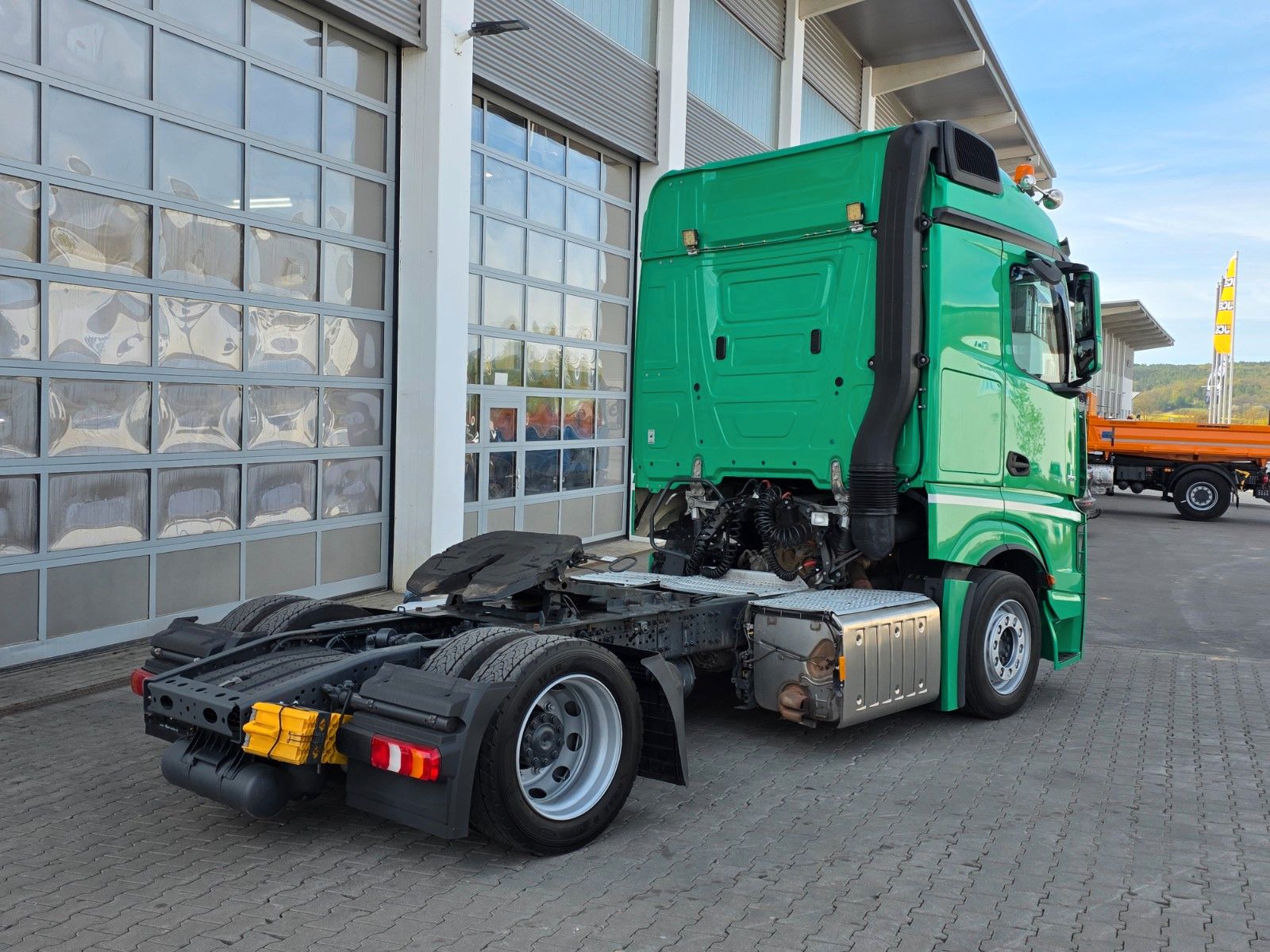 Fahrzeugabbildung Mercedes-Benz Actros 1851 LSnRL Hubsattelplatte Retarder