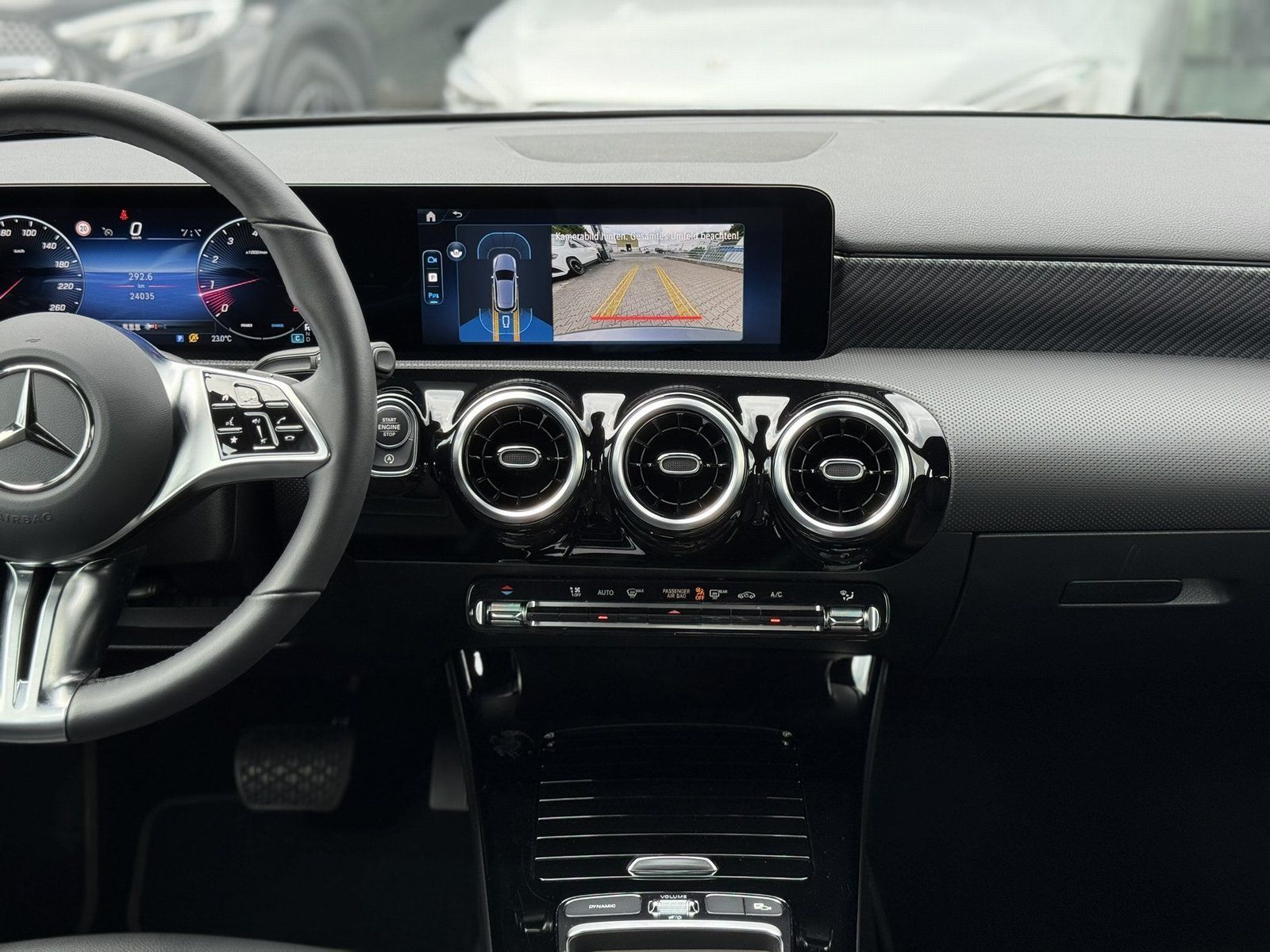 Fahrzeugabbildung Mercedes-Benz A 180 Progressive*LED*KAMERA*SPURHALTE*